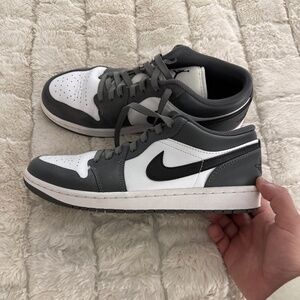 Jordan 1 low grey white black 9